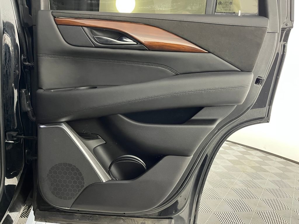 Used 2020 Cadillac Escalade Premium Luxury image 14