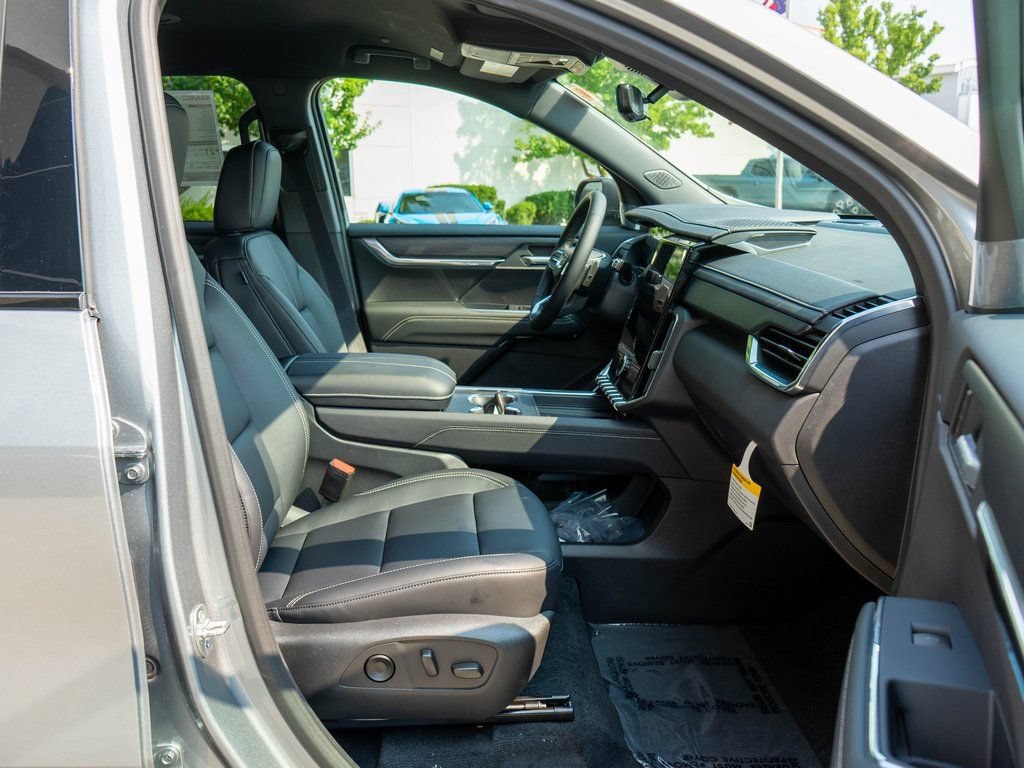New 2026 GMC Acadia Elevation w/ Black Edition AWD/4WD image 10
