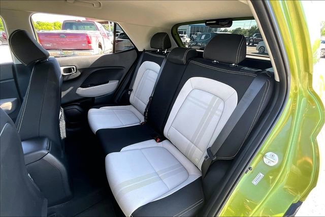Used 2021 Hyundai Venue SEL w/ Cargo Package FWD image 22