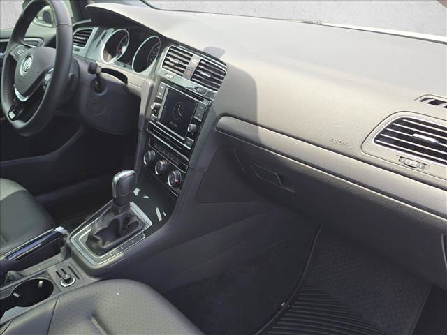 Used 2020 Volkswagen Golf 4-Door FWD image 26