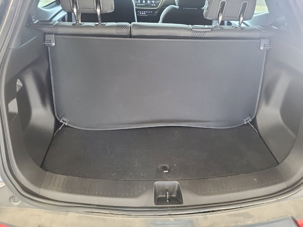 Used 2023 Chevrolet Bolt EUV LT w/ Driver Confidence Package image 12