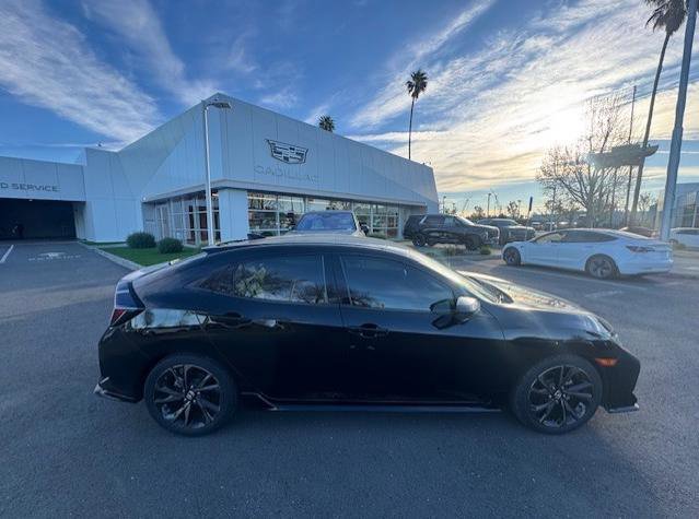 Used 2019 Honda Civic Sport Touring image 4