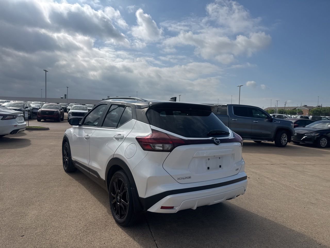 Certified 2022 Nissan Kicks SR w/ Premium Package image 14