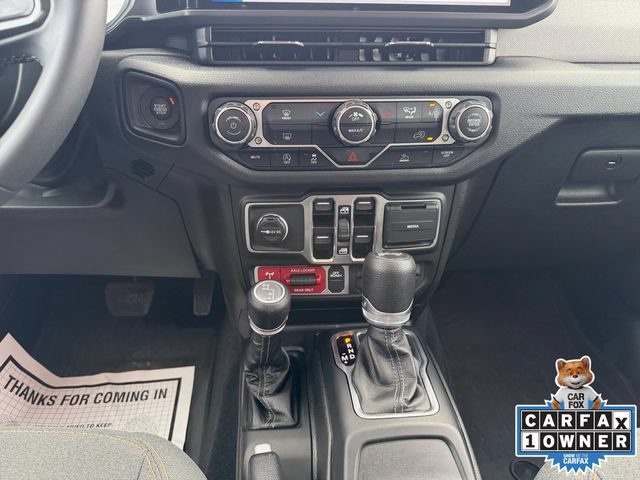 Used 2025 Jeep Wrangler Unlimited Sport AWD/4WD image 3