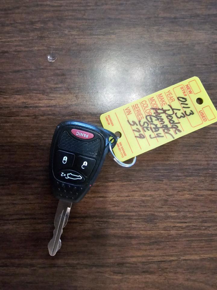 Used 2013 Dodge Avenger SE image 45