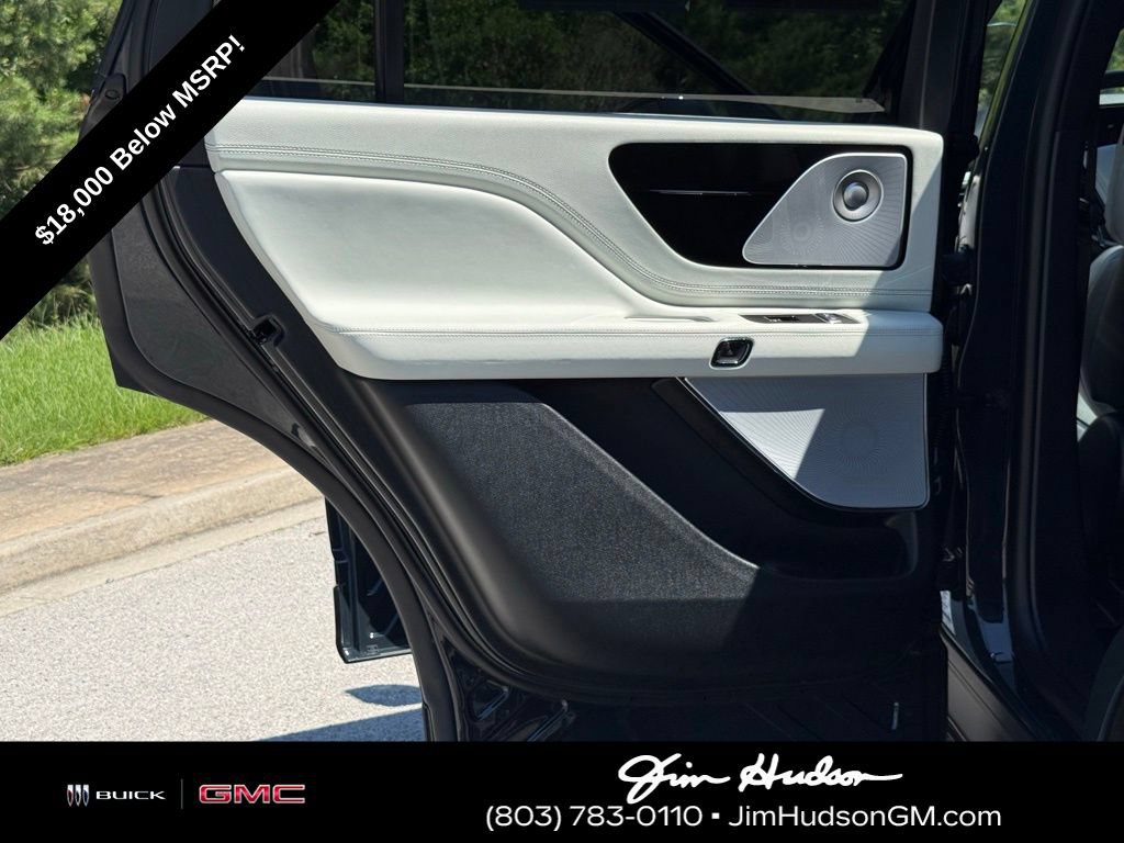 Used 2025 Lincoln Aviator Black Label AWD/4WD image 26