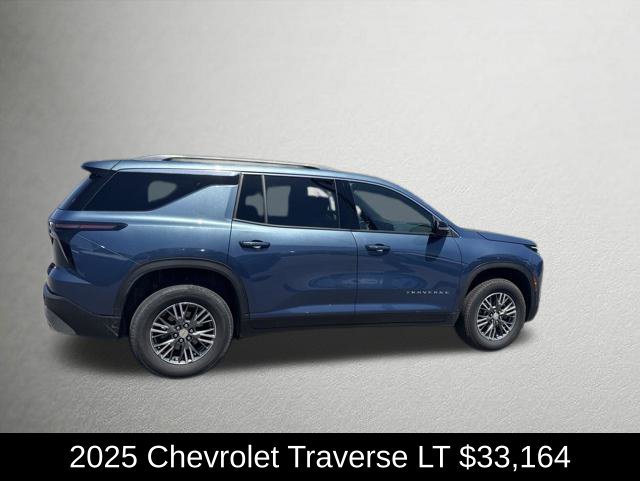 Used 2025 Chevrolet Traverse LT FWD image 4