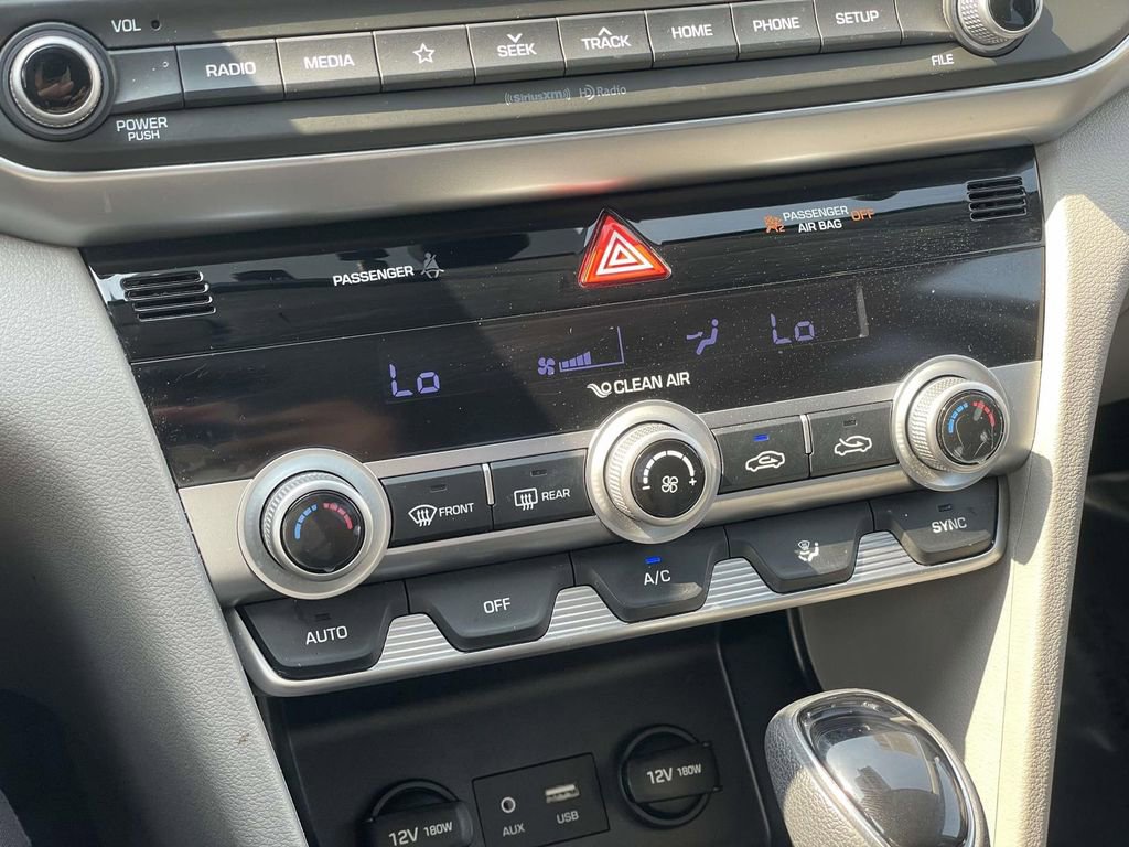 Used 2020 Hyundai Elantra SEL FWD image 13