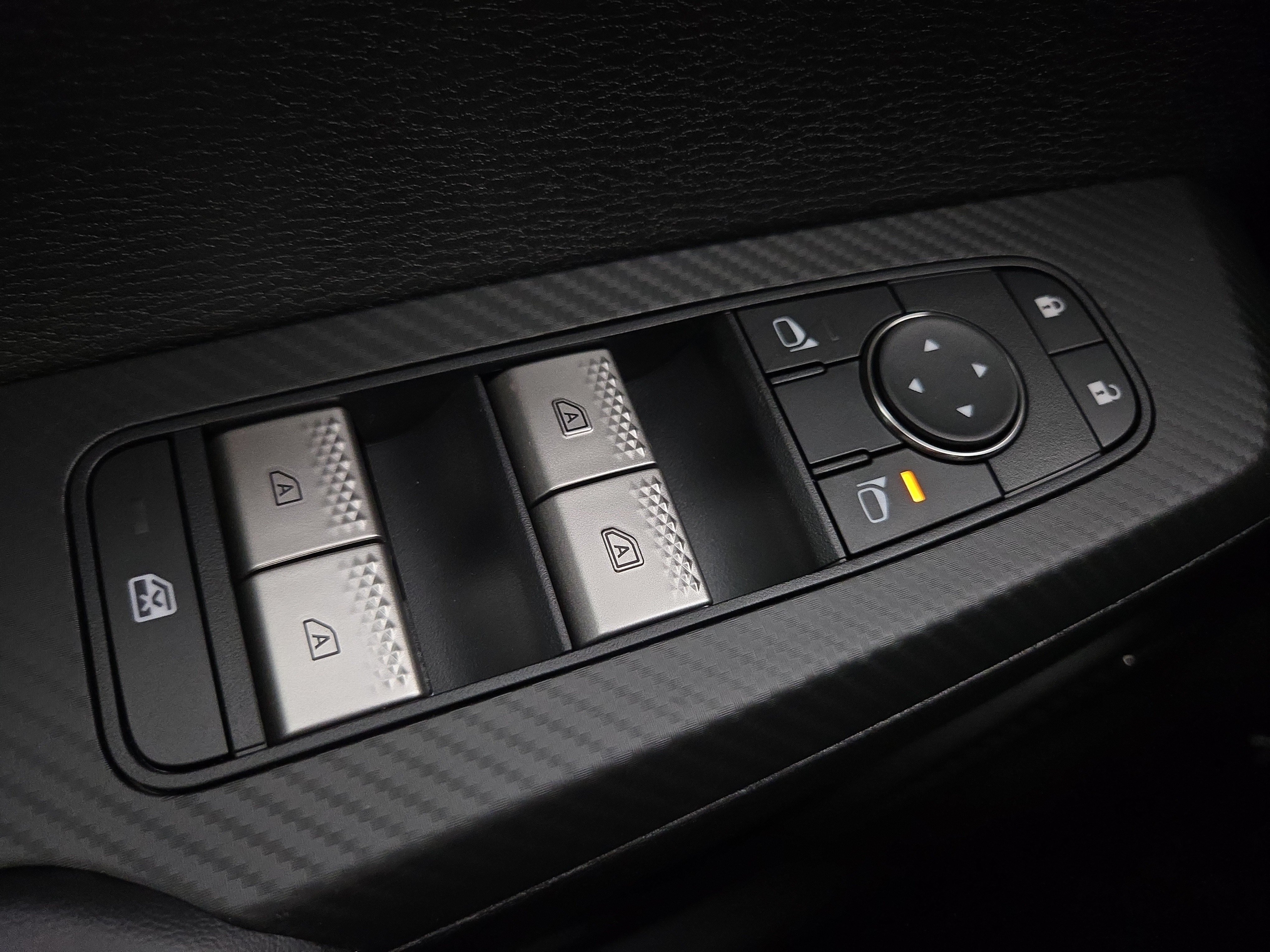 New 2026 Mitsubishi Outlander LE AWD/4WD image 26