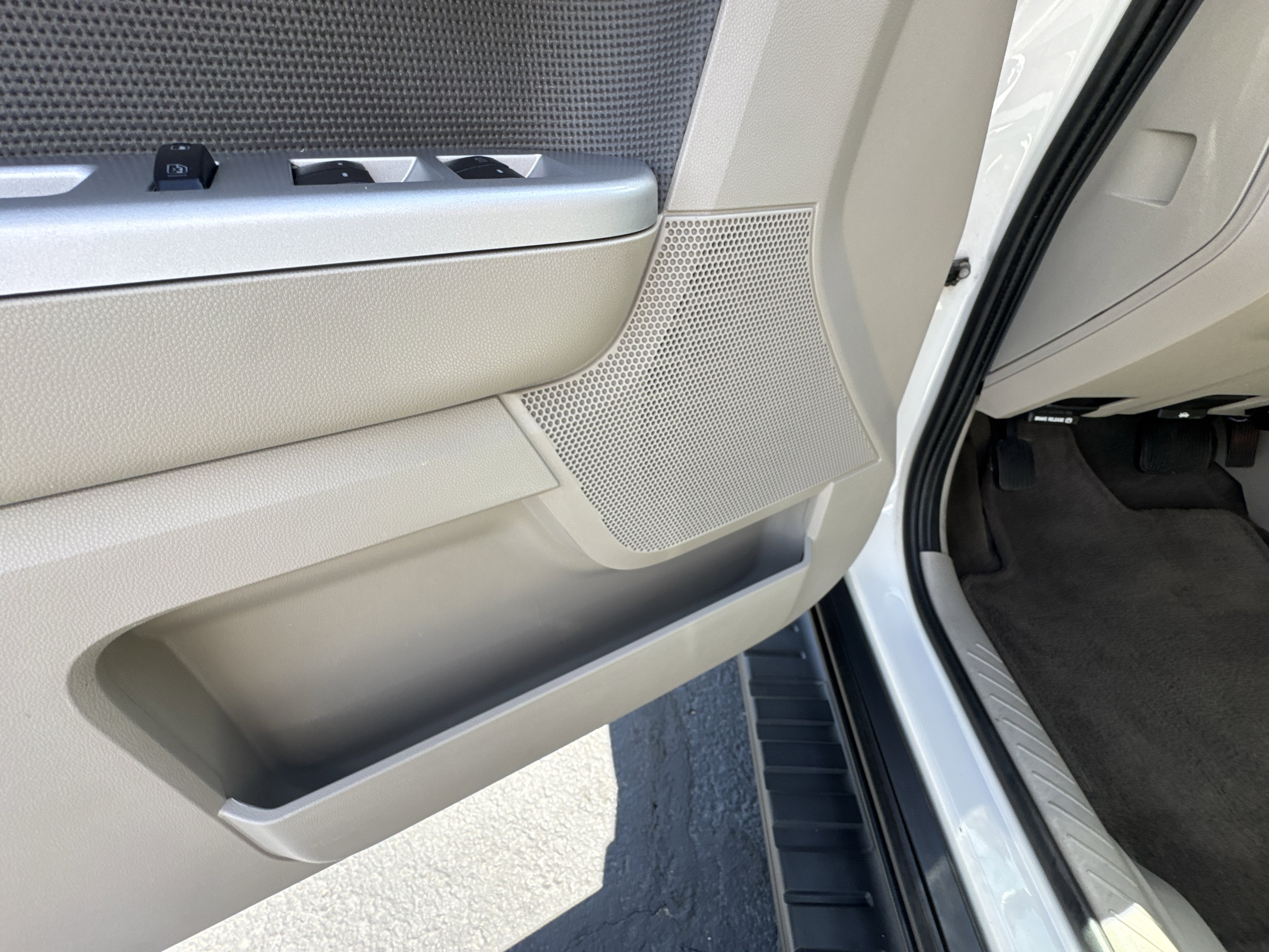 Used 2009 Mercury Mariner Premier image 22