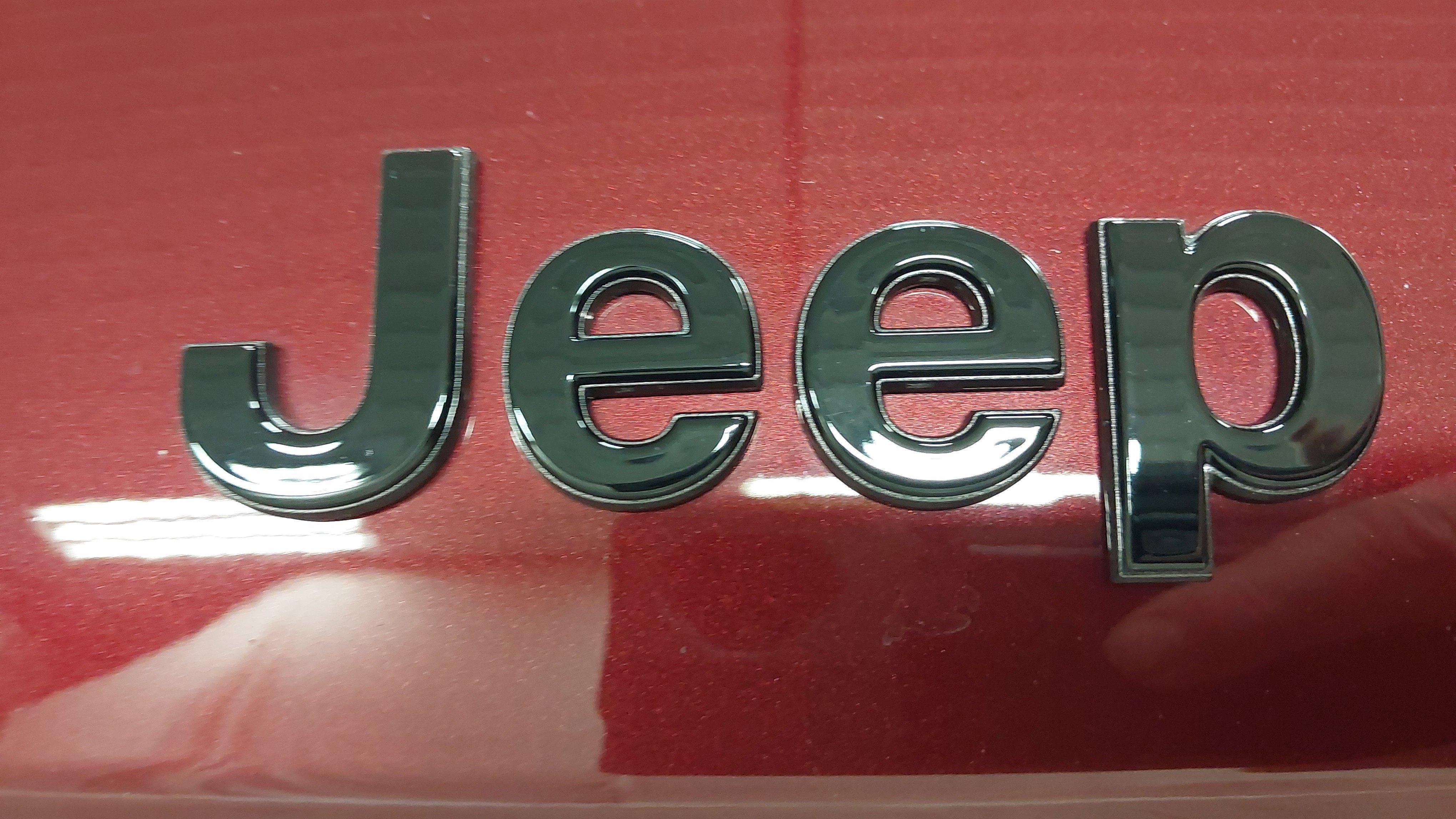 Used 2025 Jeep Grand Cherokee L Laredo AWD/4WD image 34