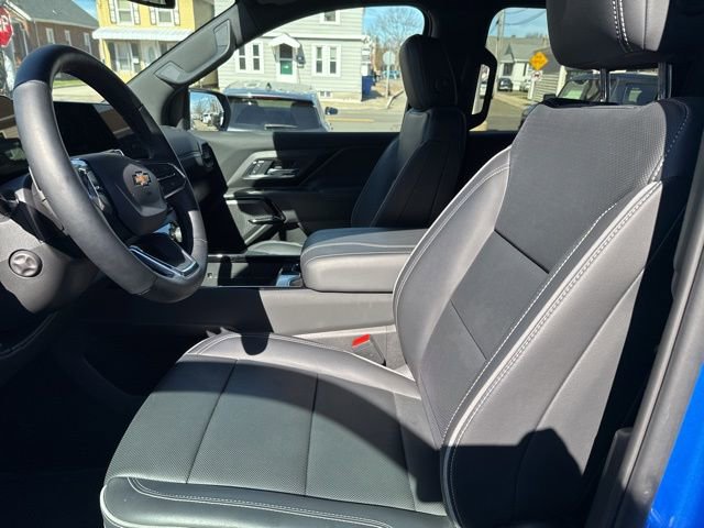 Used 2025 Chevrolet Silverado EV LT AWD/4WD image 20