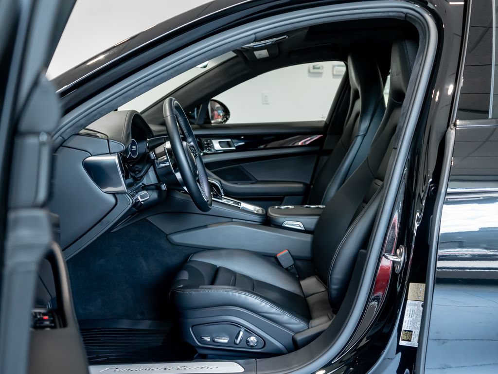 Certified 2018 Porsche Panamera Turbo AWD/4WD image 4