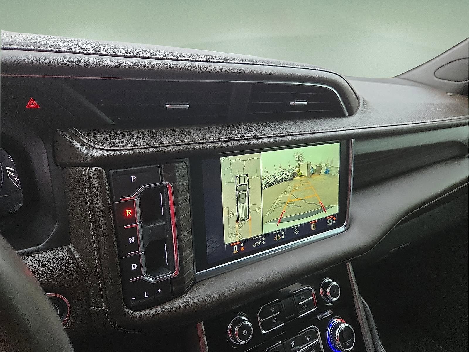 Used 2023 GMC Yukon XL Denali w/ Advanced Technology Package image 17