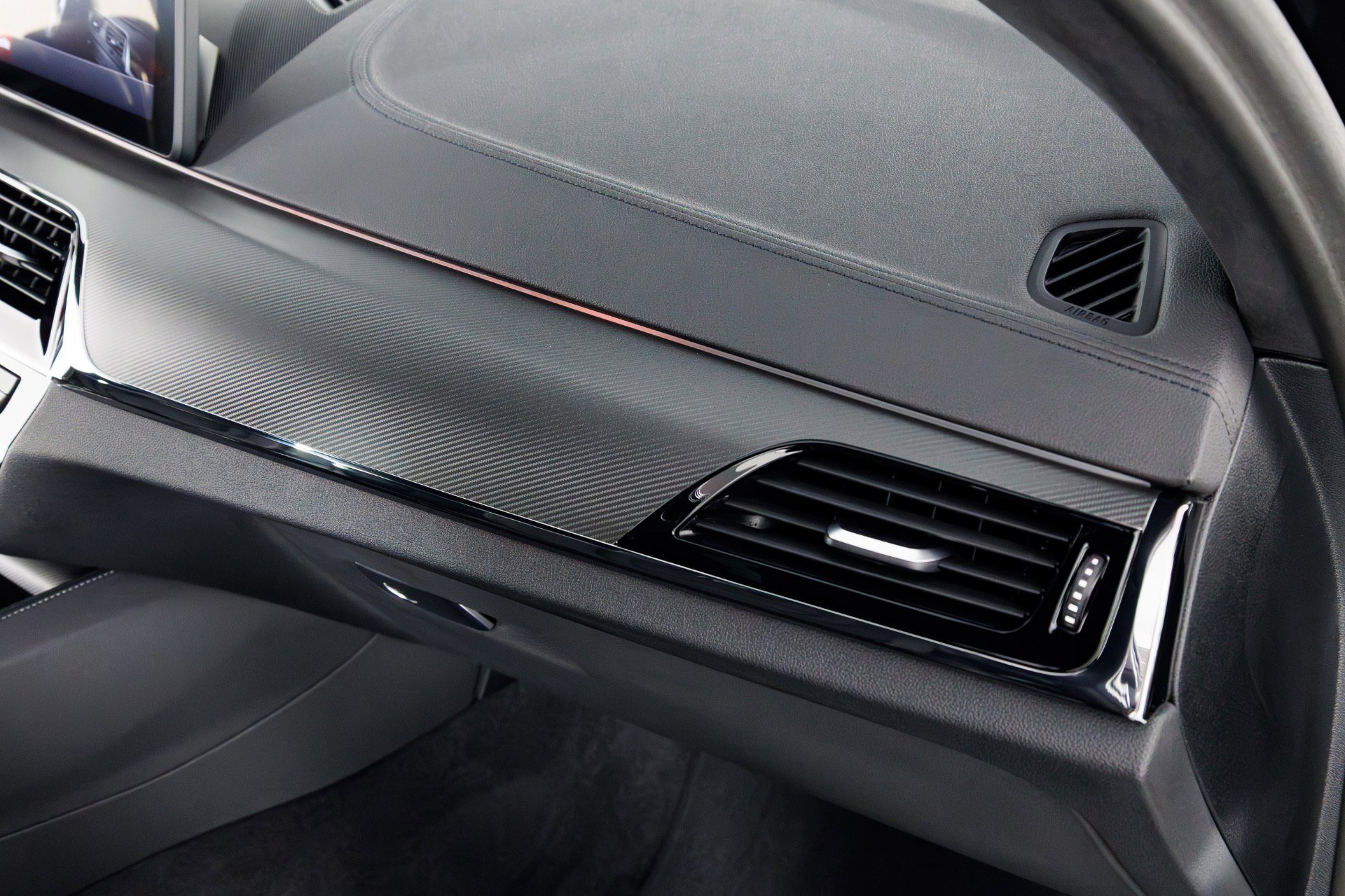 Used 2023 BMW M5 w/ Executive Package image 35