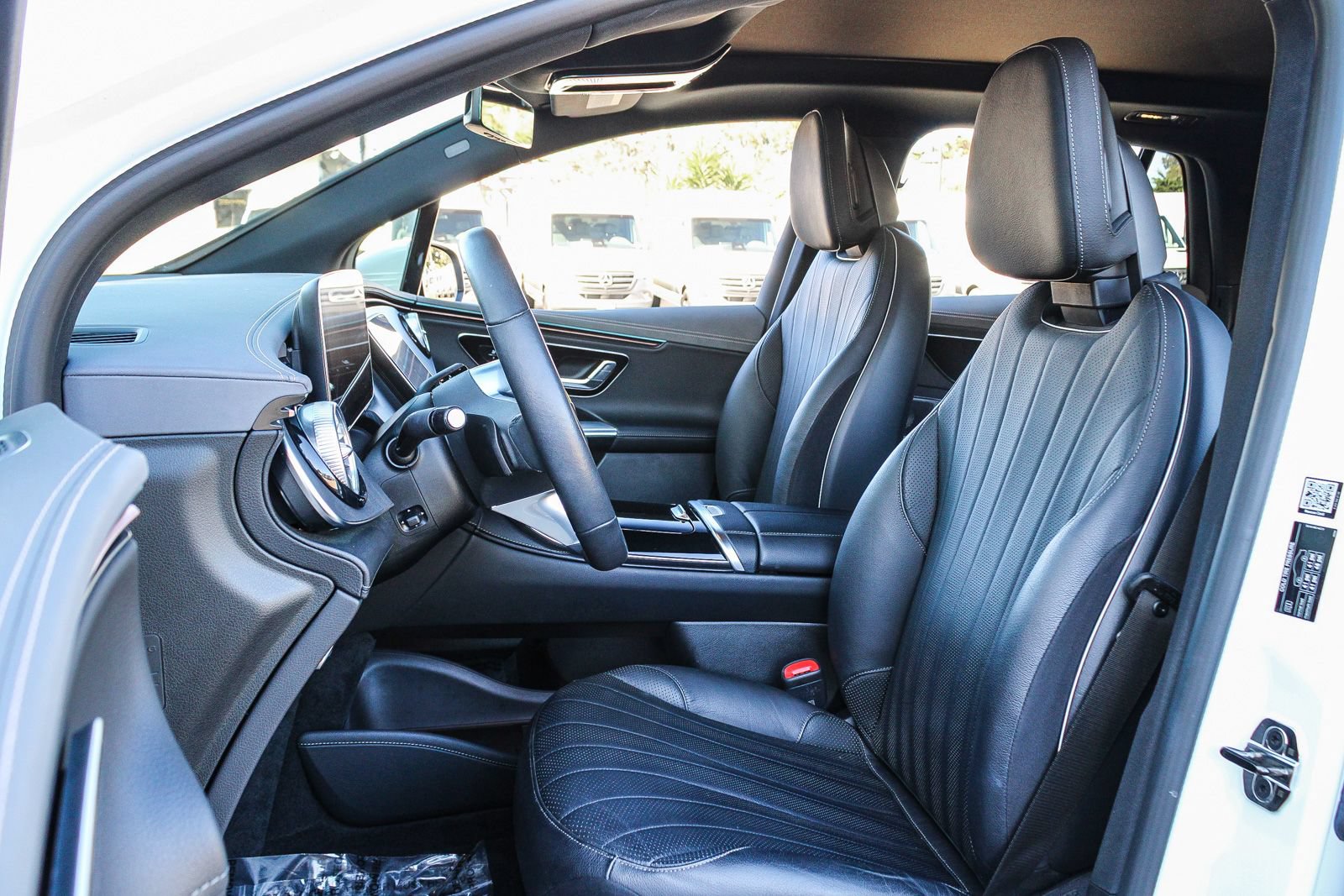 Certified 2023 Mercedes-Benz EQE 500 4MATIC SUV image 18
