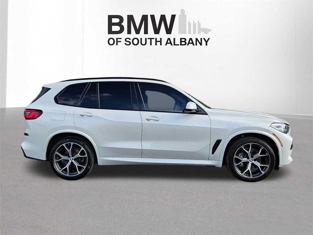 Used 2023 BMW X5 xDrive40i w/ M Sport Package image 3