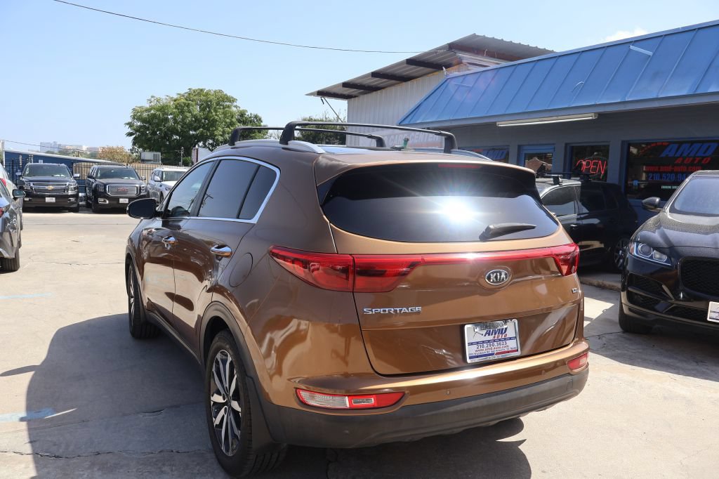 Used 2017 Kia Sportage EX w/ EX Technology Package FWD image 6