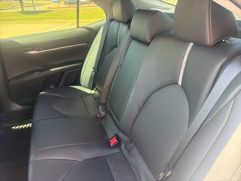 Used 2020 Toyota Camry XSE image 21