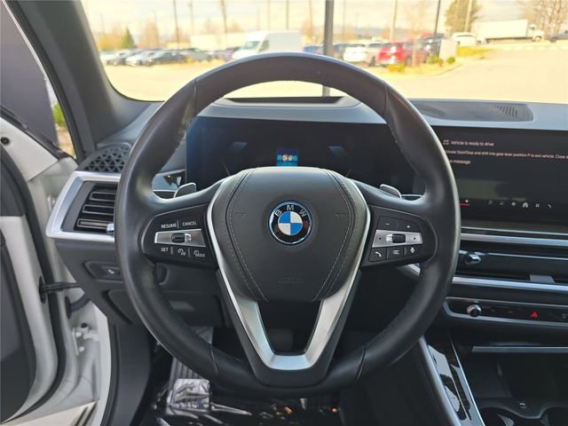 Used 2024 BMW X5 xDrive50e image 32