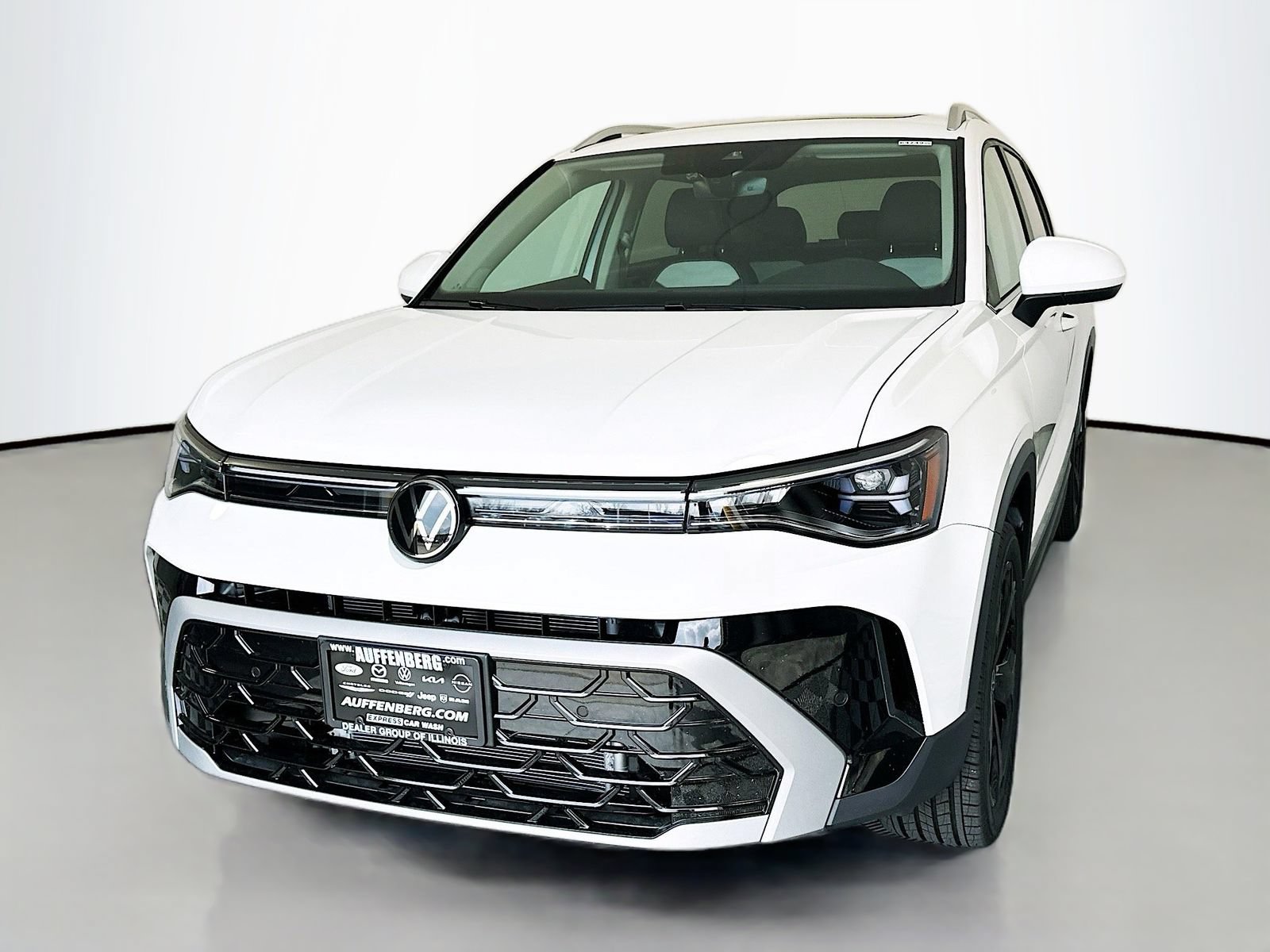 New 2026 Volkswagen Taos SEL AWD/4WD image 3