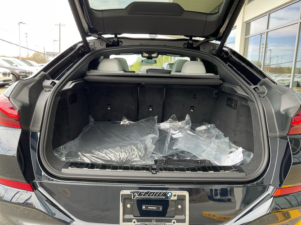 New 2026 BMW X6 xDrive40i w/ Climate Comfort Package image 15