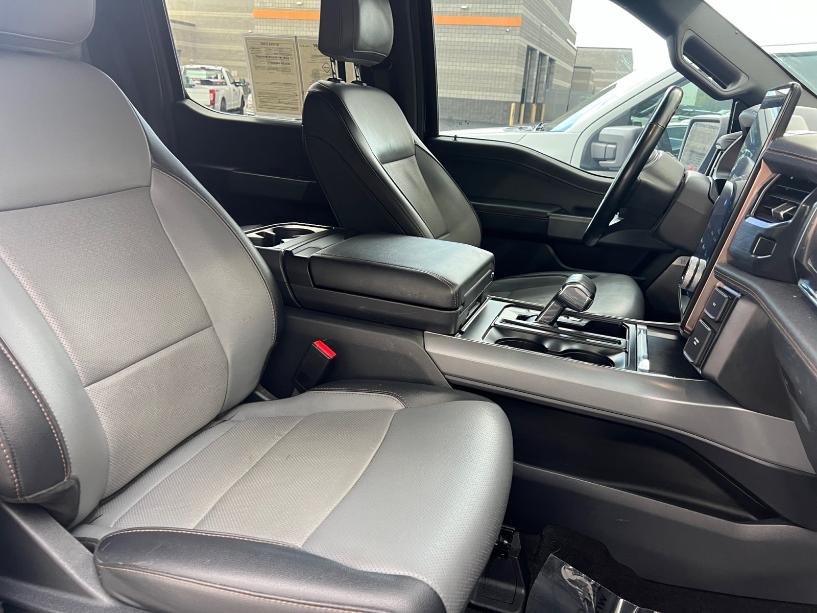 Used 2022 Ford F150 Lightning Lariat w/ Tow Technology Package AWD/4WD image 30