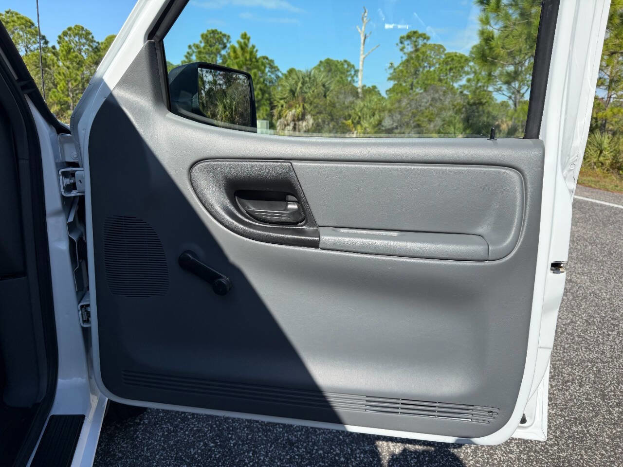 Used 2011 Ford Ranger XL image 11