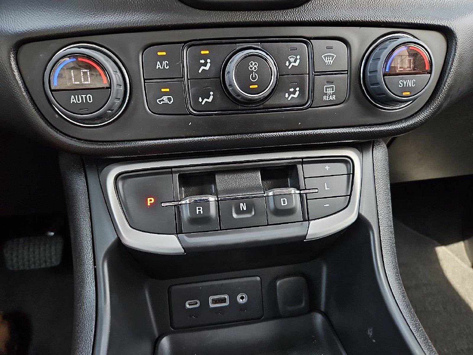 Used 2023 GMC Terrain SLE w/ Driver Convenience Package FWD image 27
