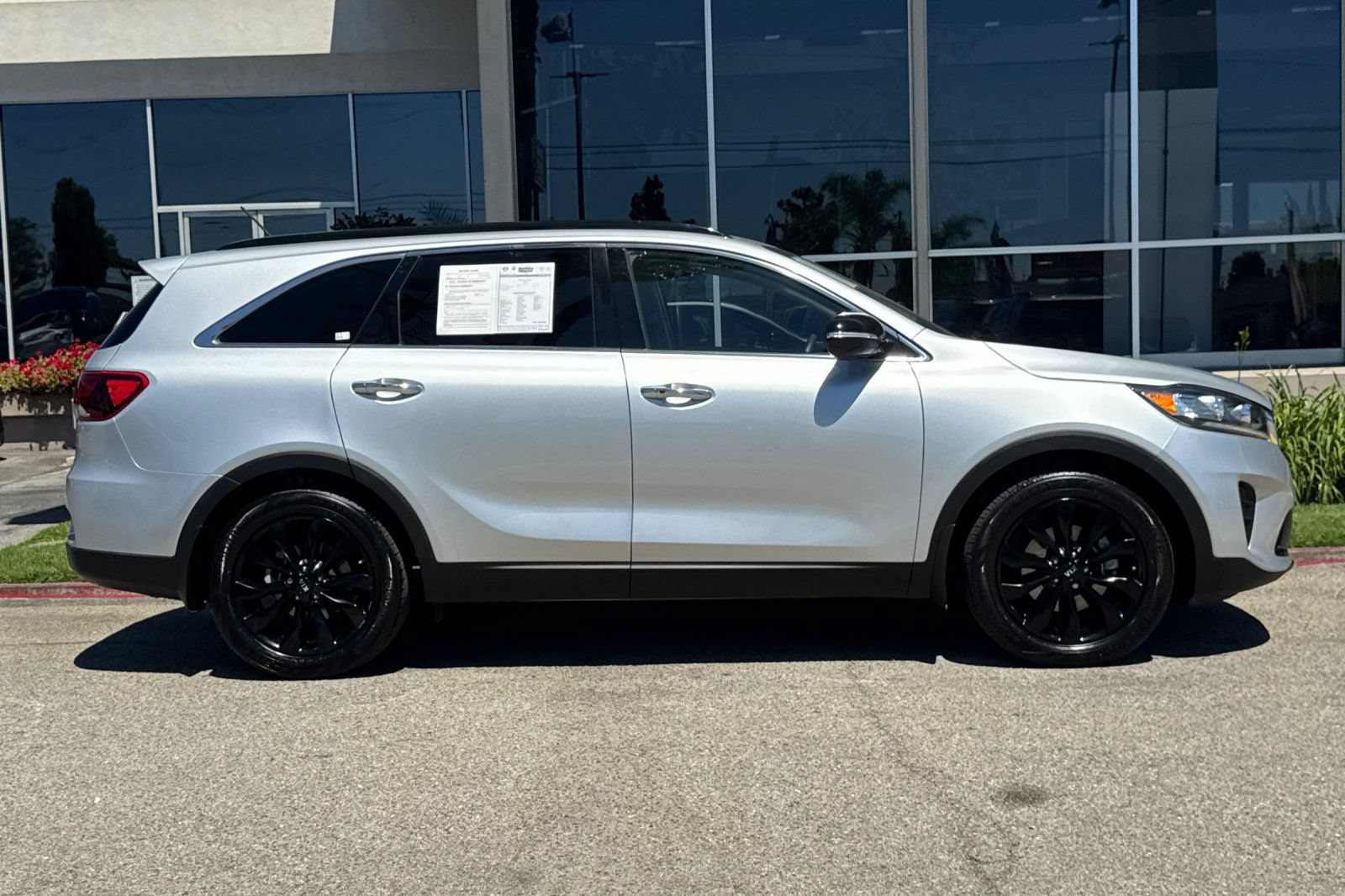 Used 2020 Kia Sorento S FWD image 3