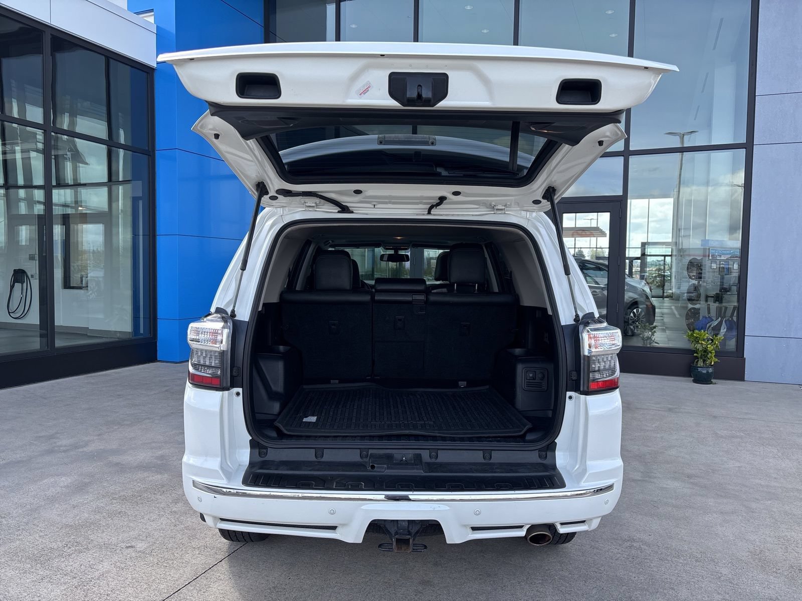 Used 2017 Toyota 4Runner Limited AWD/4WD image 14