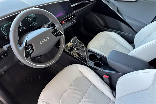 New 2025 Kia Niro EX image 11