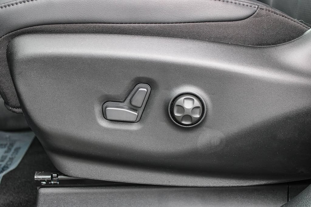 New 2027 Chrysler Pacifica Select FWD image 22