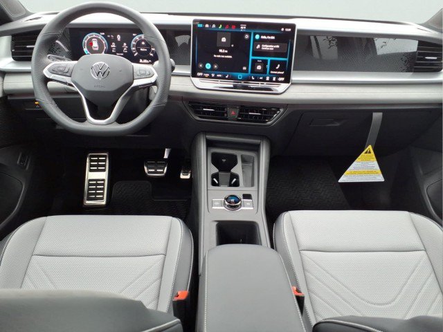 New 2026 Volkswagen Tiguan SE R-Line AWD/4WD image 14