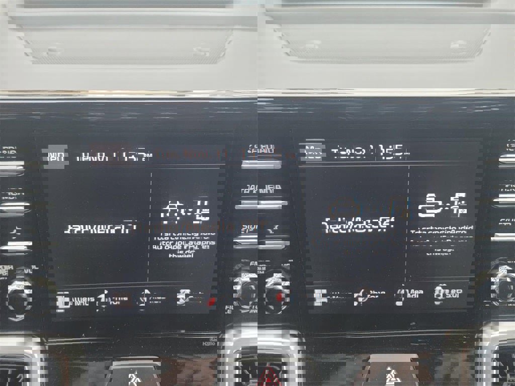 Used 2023 Kia Sorento LX image 22