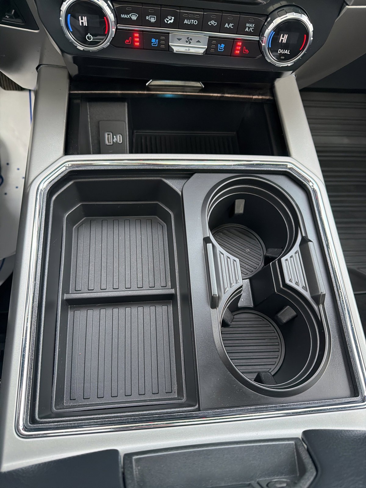 Certified 2022 Ford F250 Lariat w/ Black Appearance Package image 25