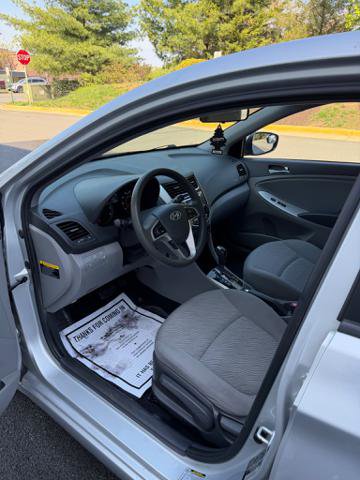 Used 2014 Hyundai Accent GLS w/ Option Group 2 image 10