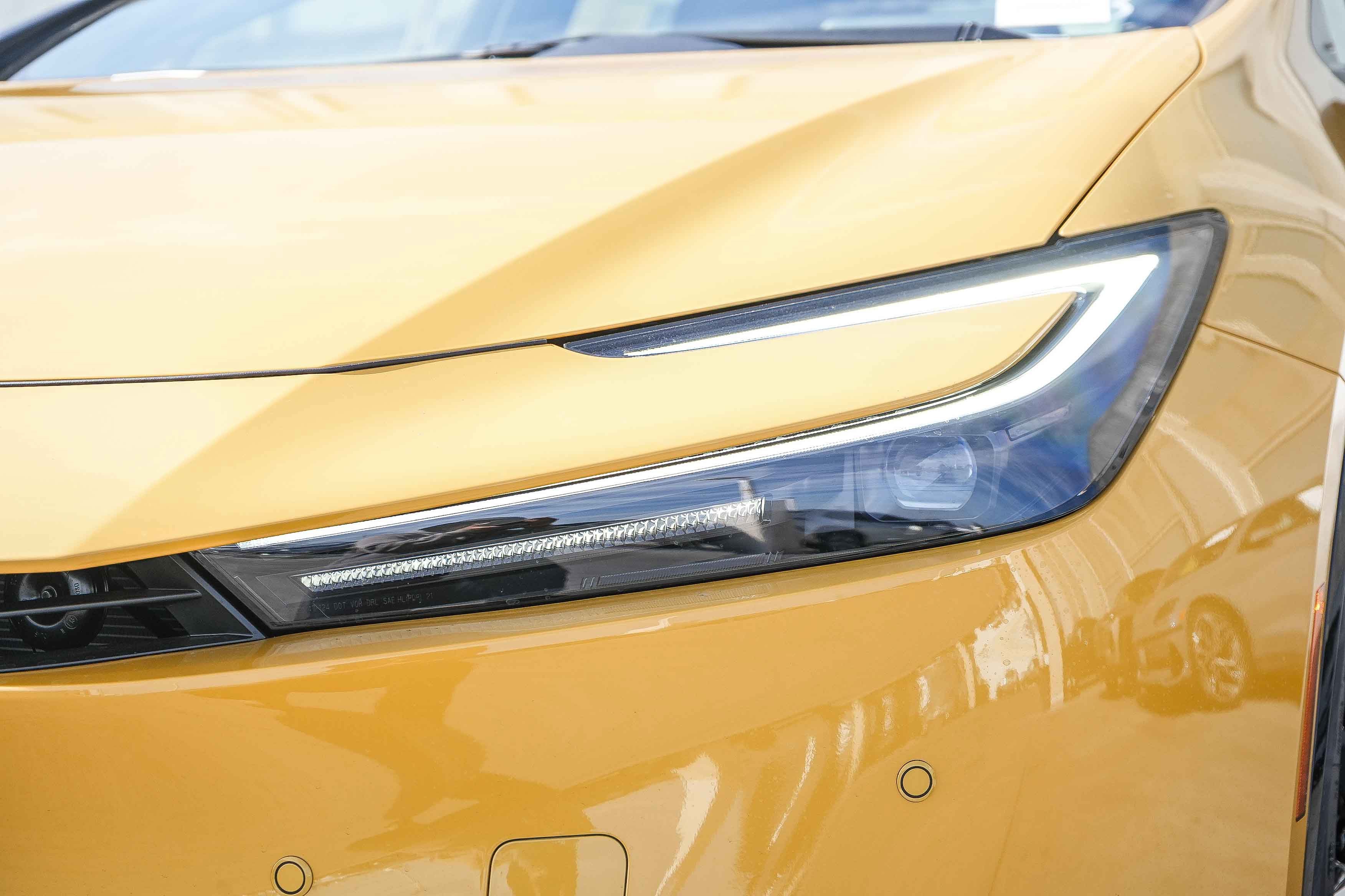 New 2026 Toyota Prius Plug-In Hybrid FWD image 5