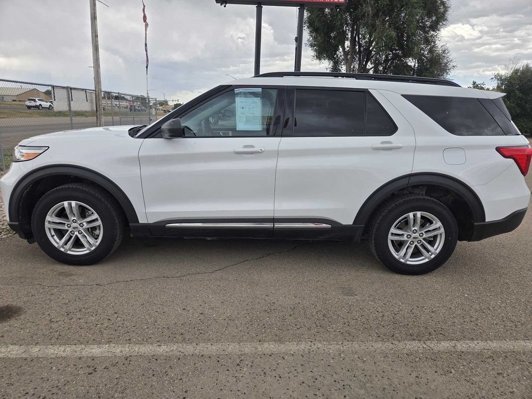 Used 2022 Ford Explorer XLT AWD/4WD image 6