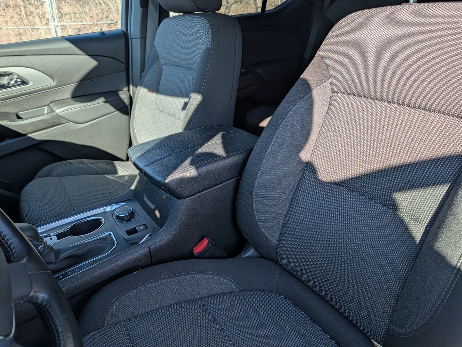 Used 2022 Chevrolet Traverse LT image 20