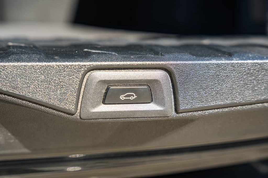 Used 2022 BMW X5 xDrive40i AWD/4WD image 12