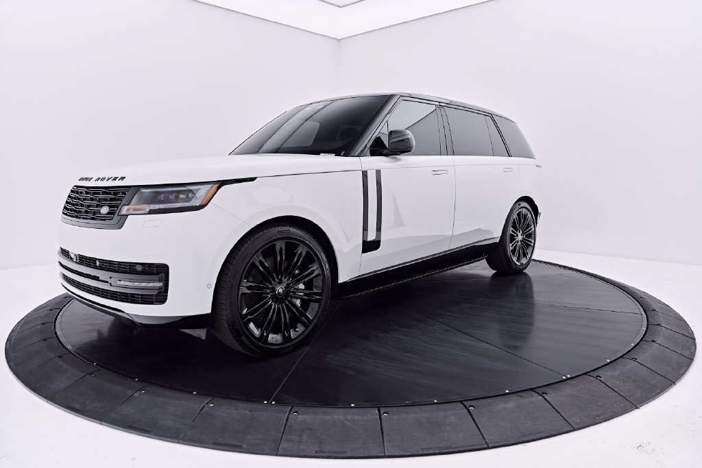 Used 2025 Land Rover Range Rover Long Wheelbase SE AWD/4WD image 9