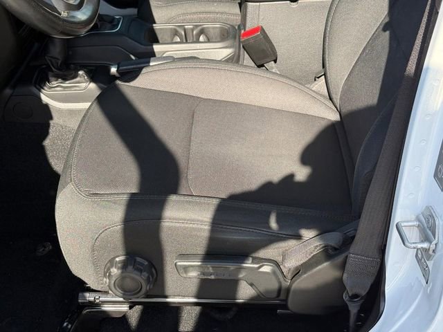 Used 2022 Jeep Gladiator Sport AWD/4WD image 12