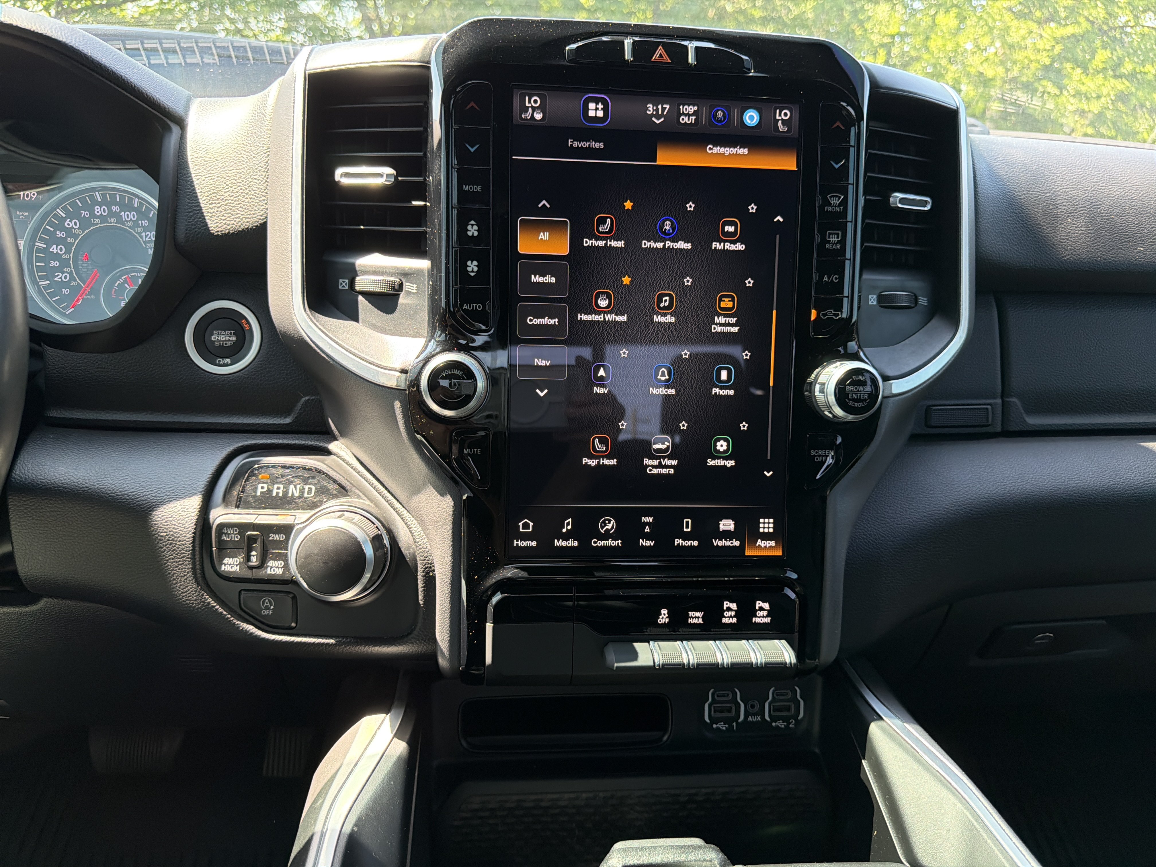 Used 2022 RAM 1500 Big Horn AWD/4WD image 29