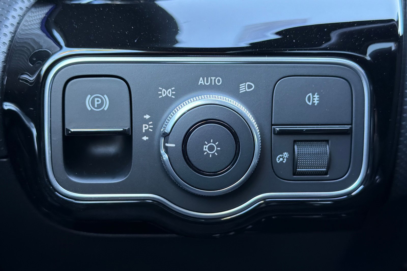 Certified 2025 Mercedes-Benz CLA 250 4MATIC image 30