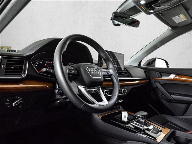 Used 2023 Audi Q5 2.0T Premium w/ Convenience Package AWD/4WD image 10
