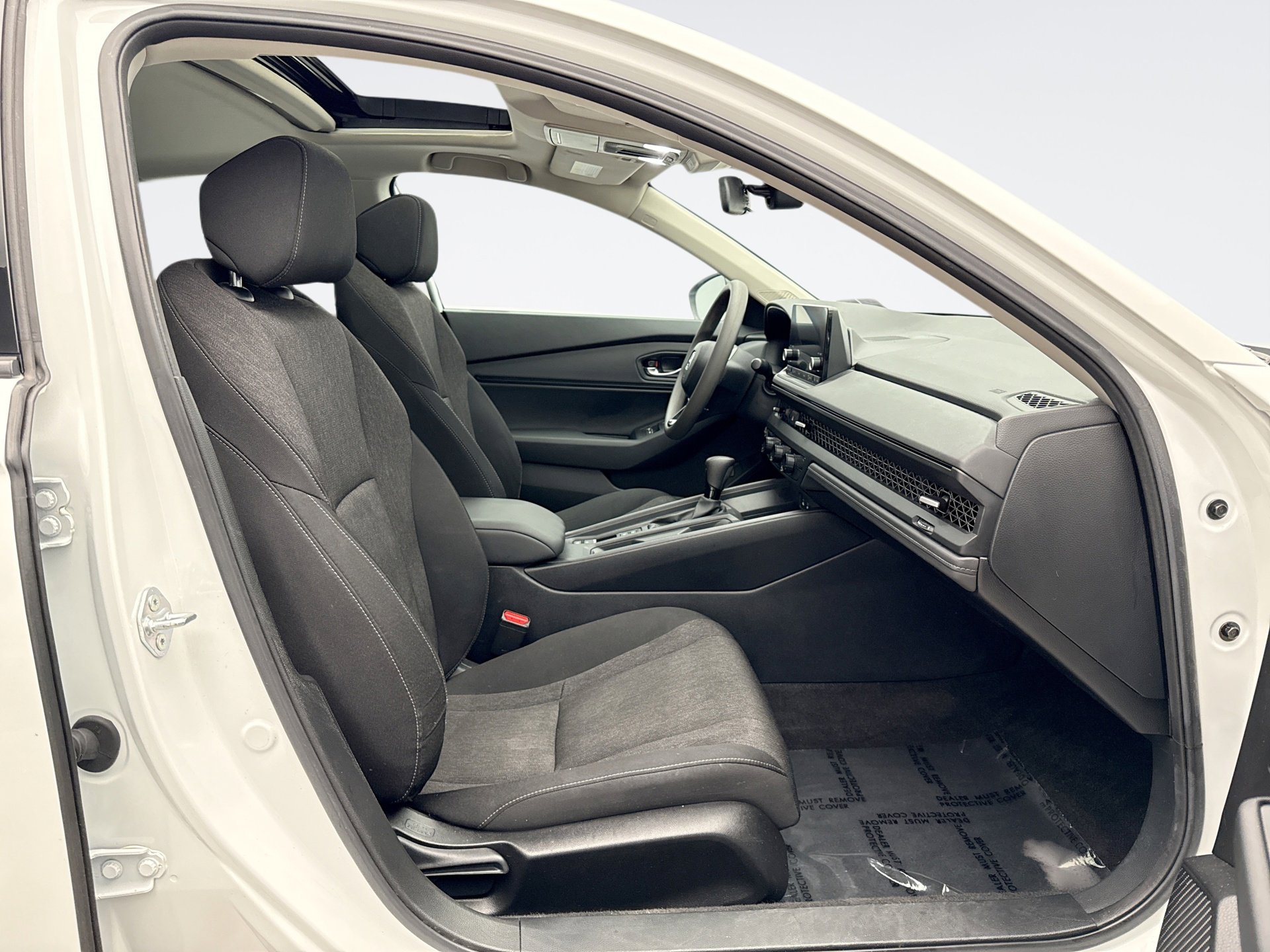 Used 2023 Honda Accord EX image 17