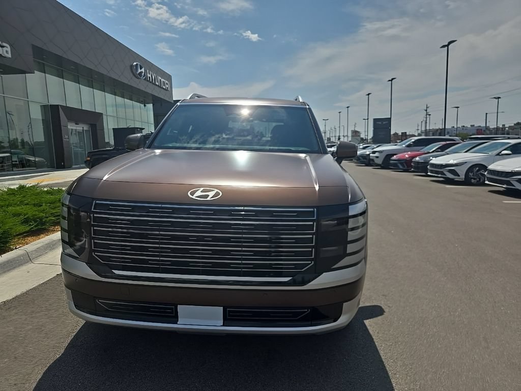 New 2026 Hyundai Palisade Calligraphy FWD image 2