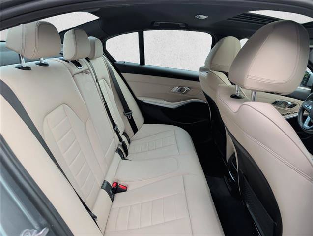 Used 2023 BMW 330i xDrive Sedan w/ Premium Package AWD/4WD image 21