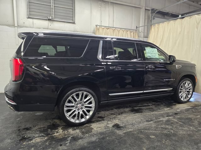 New 2026 GMC Yukon XL Denali w/ Denali Reserve Package AWD/4WD image 8